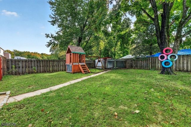 297 Manalapan Rd, Spotswood Boro, NJ 08884