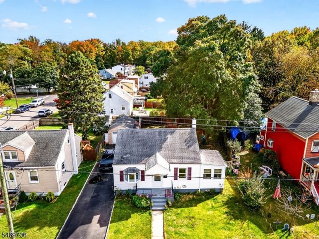 297 Manalapan Rd, Spotswood Boro, NJ 08884
