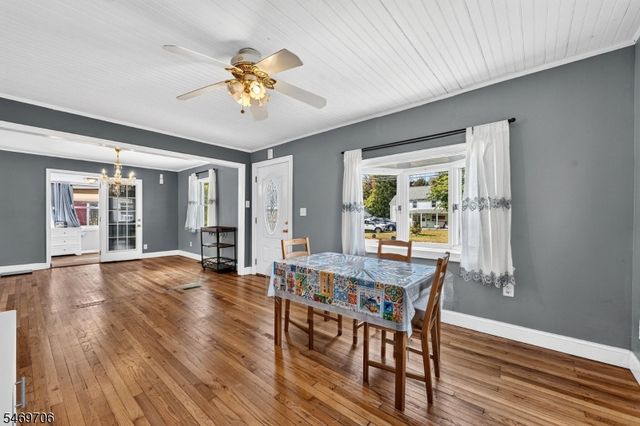 297 Manalapan Rd, Spotswood Boro, NJ 08884
