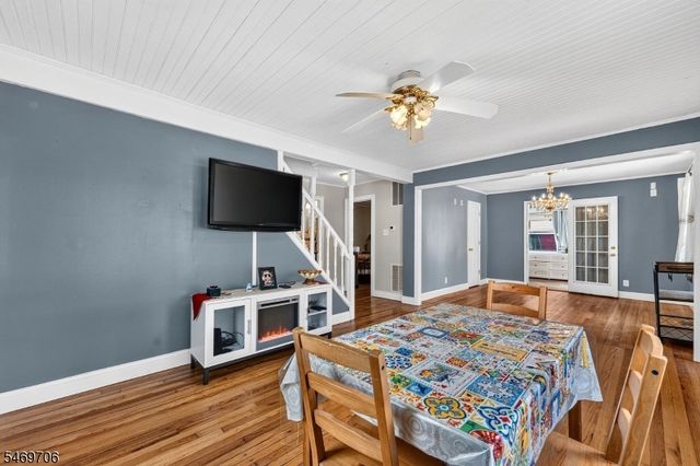 297 Manalapan Rd, Spotswood Boro, NJ 08884