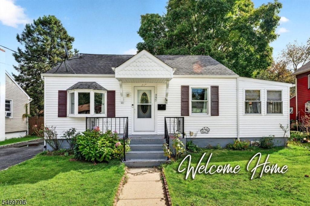 297 Manalapan Rd, Spotswood Boro, NJ 08884