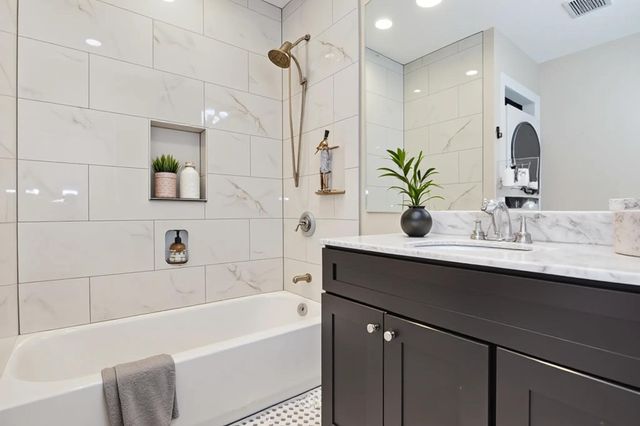 1048 Saratoga Street 2, Boston, MA 02128