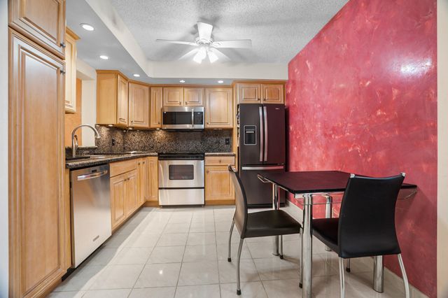 18841 Haywood Terrace 4, Boca Raton, FL 33496