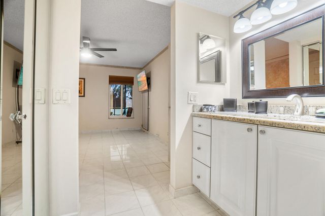 18841 Haywood Terrace 4, Boca Raton, FL 33496