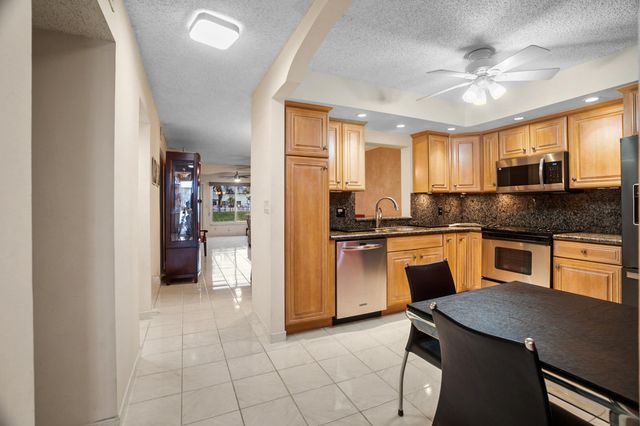 18841 Haywood Terrace 4, Boca Raton, FL 33496