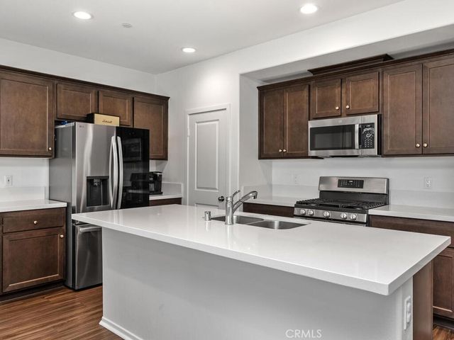 29425 Bovenzi Way, Winchester, CA 92596