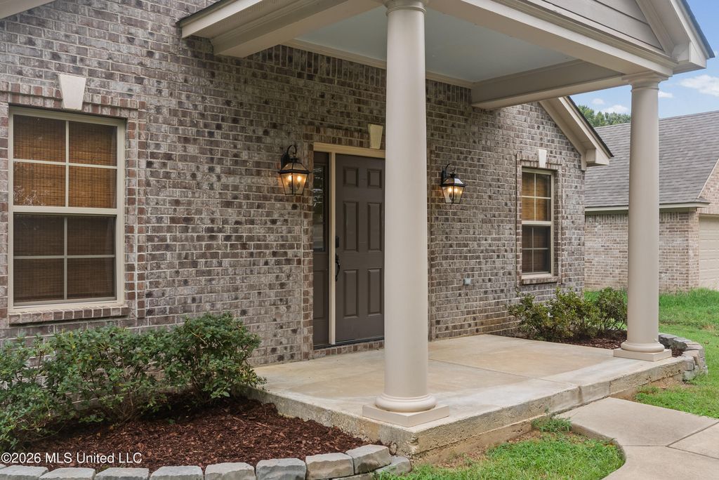 121 Woolfolk Road, Senatobia, MS 38668 — photo 2