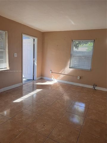 2121 NW 4th Ct 1, Pompano Beach, FL 33069