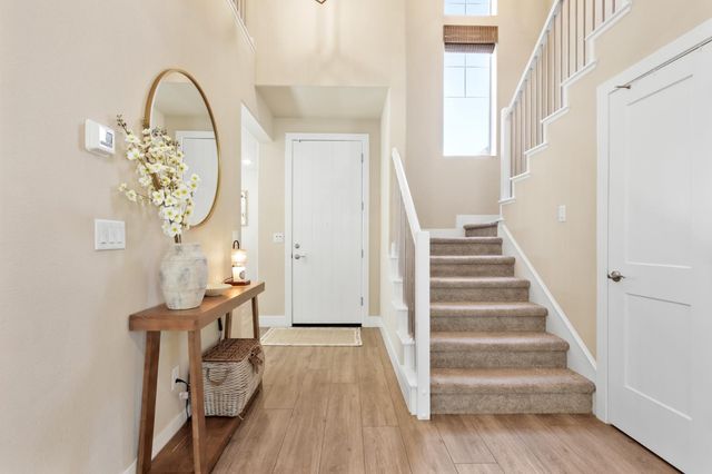 1916 Beale Cir, Lincoln, CA 95648