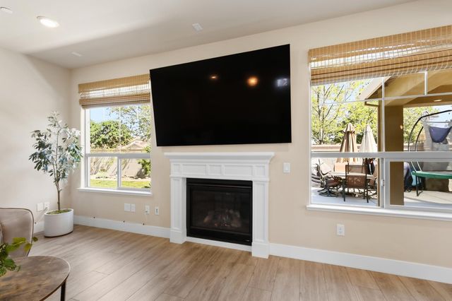 1916 Beale Cir, Lincoln, CA 95648