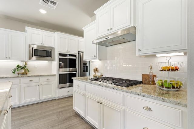 1916 Beale Cir, Lincoln, CA 95648