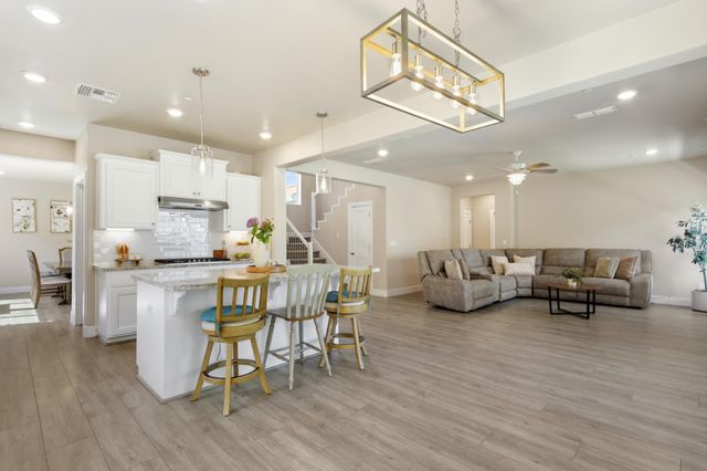 1916 Beale Cir, Lincoln, CA 95648