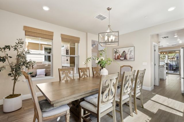 1916 Beale Cir, Lincoln, CA 95648