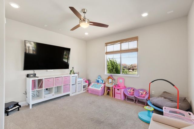 1916 Beale Cir, Lincoln, CA 95648