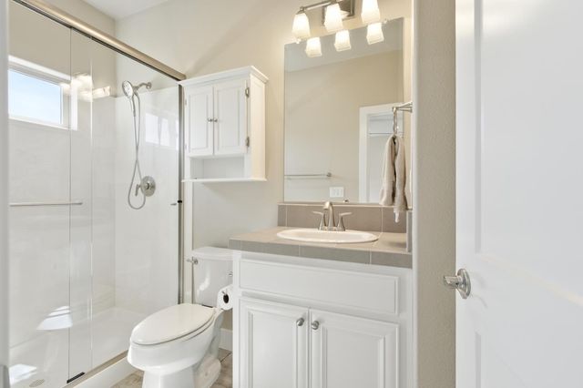 1916 Beale Cir, Lincoln, CA 95648