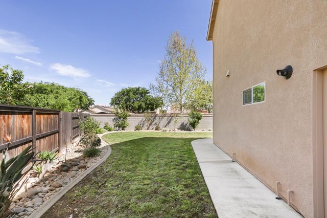 1916 Beale Cir, Lincoln, CA 95648