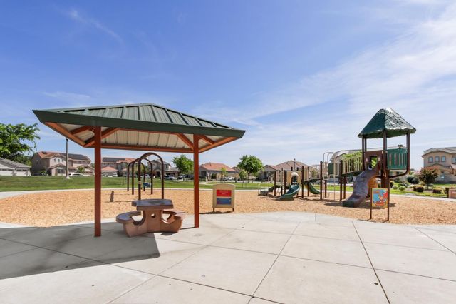 1916 Beale Cir, Lincoln, CA 95648