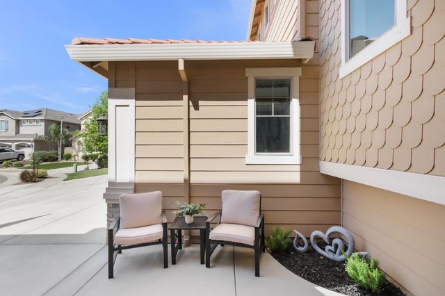 1916 Beale Cir, Lincoln, CA 95648