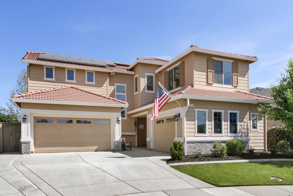 1916 Beale Cir, Lincoln, CA 95648