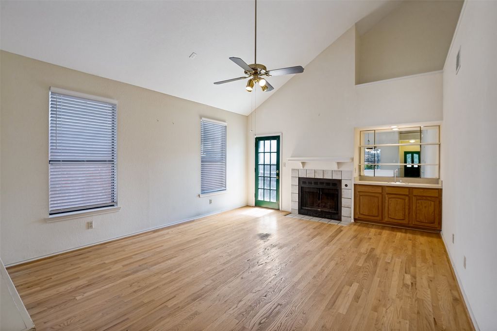 4315 Harvest Hill Road, Carrollton, TX 75010 — photo 3
