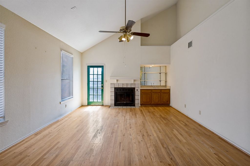 4315 Harvest Hill Road, Carrollton, TX 75010 — photo 4