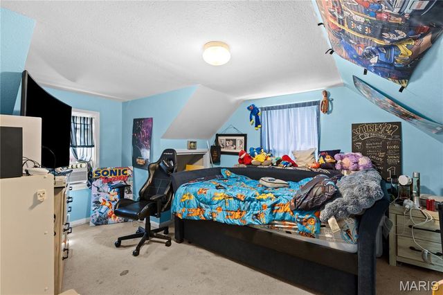 3731 Edmundson Road, St Louis, MO 63114