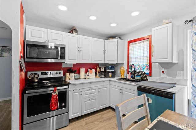 3731 Edmundson Road, St Louis, MO 63114