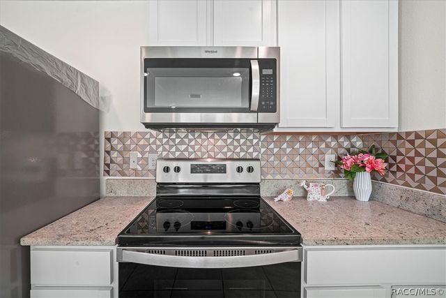 8471 Clearway Drive, Wildwood, FL 34785