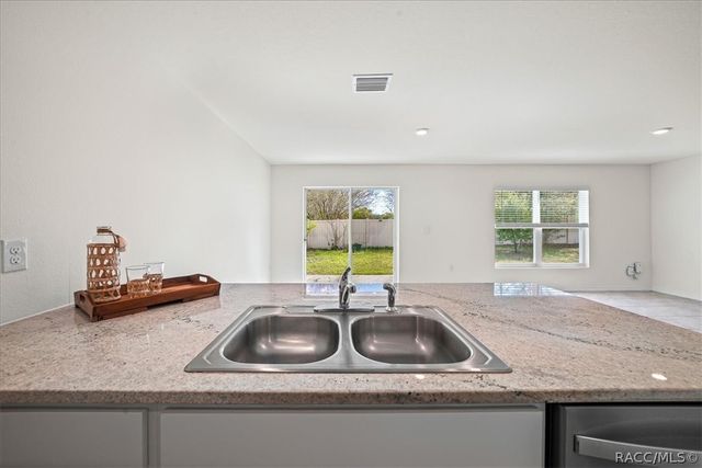 8471 Clearway Drive, Wildwood, FL 34785