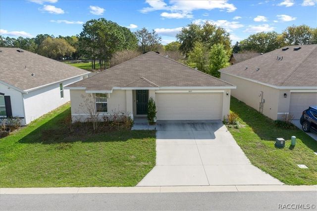 8471 Clearway Drive, Wildwood, FL 34785