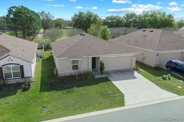 8471 Clearway Drive, Wildwood, FL 34785