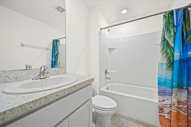 8471 Clearway Drive, Wildwood, FL 34785