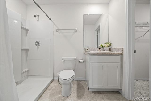 8471 Clearway Drive, Wildwood, FL 34785