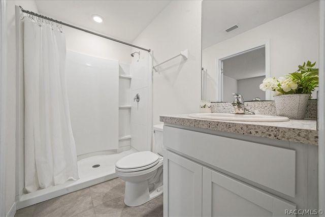 8471 Clearway Drive, Wildwood, FL 34785