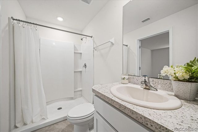 8471 Clearway Drive, Wildwood, FL 34785