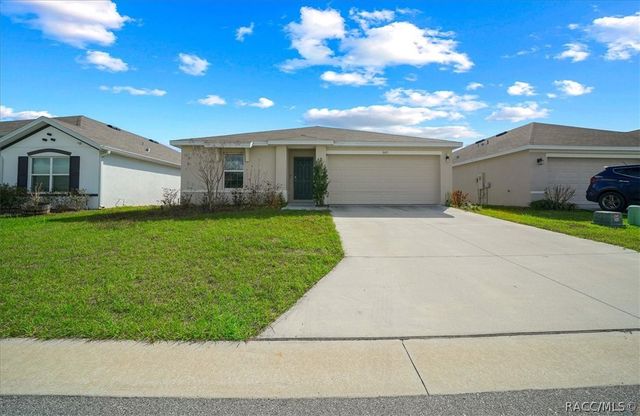 8471 Clearway Drive, Wildwood, FL 34785