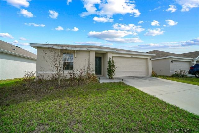 8471 Clearway Drive, Wildwood, FL 34785