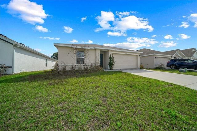 8471 Clearway Drive, Wildwood, FL 34785