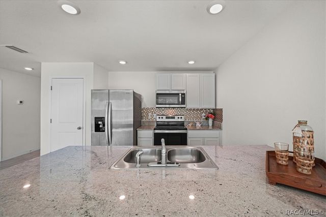 8471 Clearway Drive, Wildwood, FL 34785