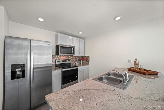 8471 Clearway Drive, Wildwood, FL 34785