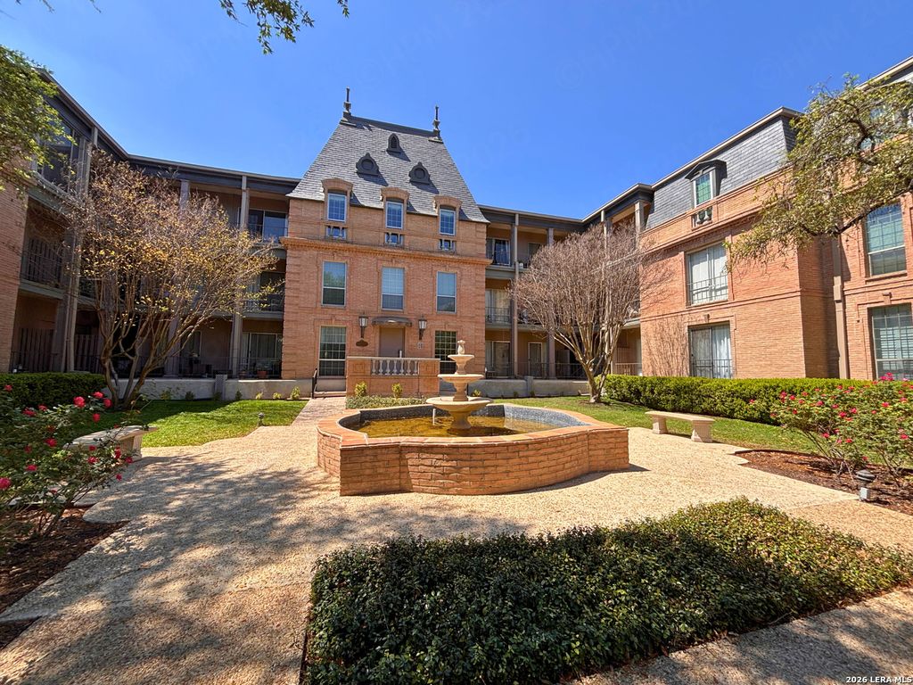 7709 Broadway Apt 323, San Antonio, TX 78209