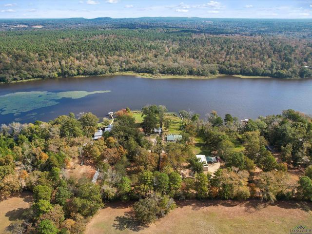 522 N Lake Dr., Gladewater, TX 75647