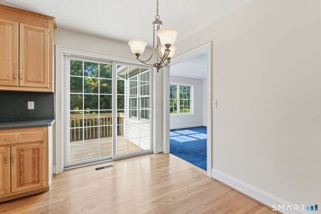 12 Juniper Road, Bloomfield, CT 06002