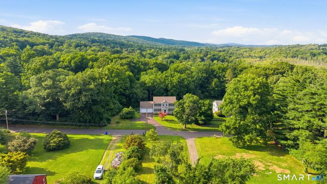 12 Juniper Road, Bloomfield, CT 06002