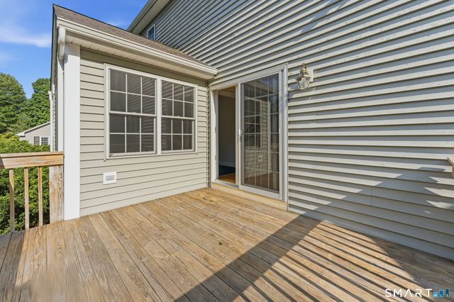 12 Juniper Road, Bloomfield, CT 06002