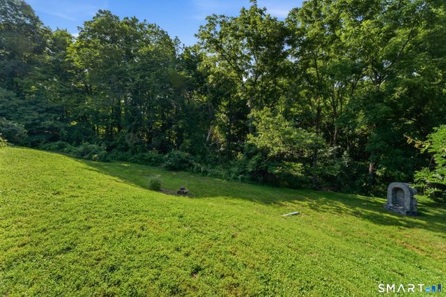 12 Juniper Road, Bloomfield, CT 06002