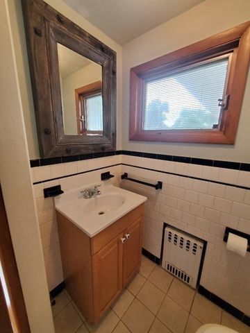 107 Davis Road, Westport, MA 02790