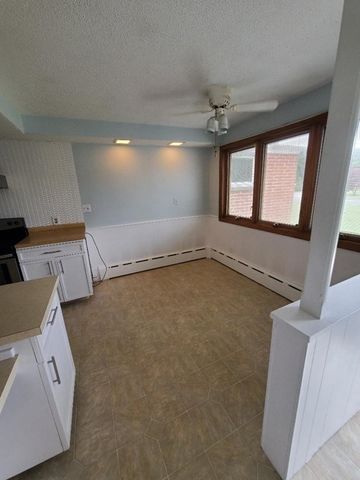 107 Davis Road, Westport, MA 02790