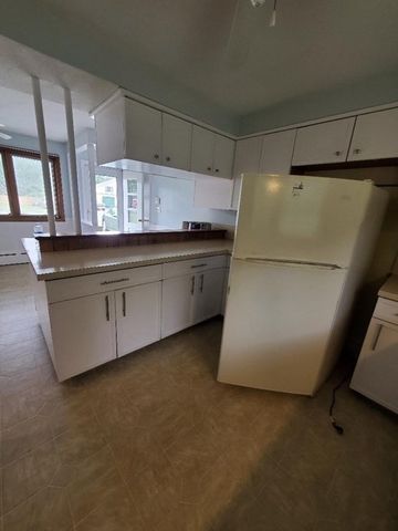 107 Davis Road, Westport, MA 02790