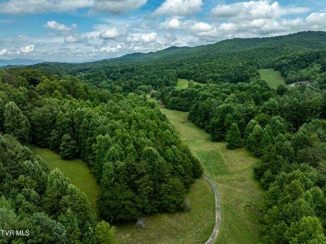 Tbd Golf Course Road, Unicoi, TN 37692